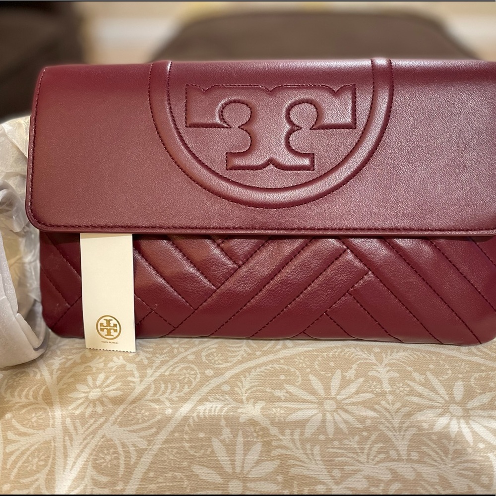 Alexa Envelope Imperial Garnet Leather Cross Body